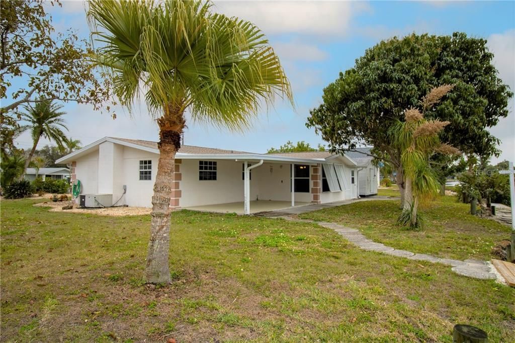 Recently Sold: $342,500 (3 beds, 2 baths, 1384 Square Feet)