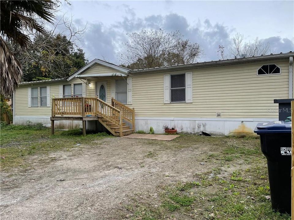 Recently Sold: $119,000 (3 beds, 2 baths, 1798 Square Feet)