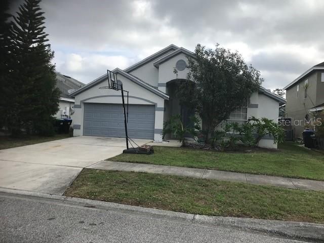 Recently Sold: $289,900 (4 beds, 2 baths, 1932 Square Feet)