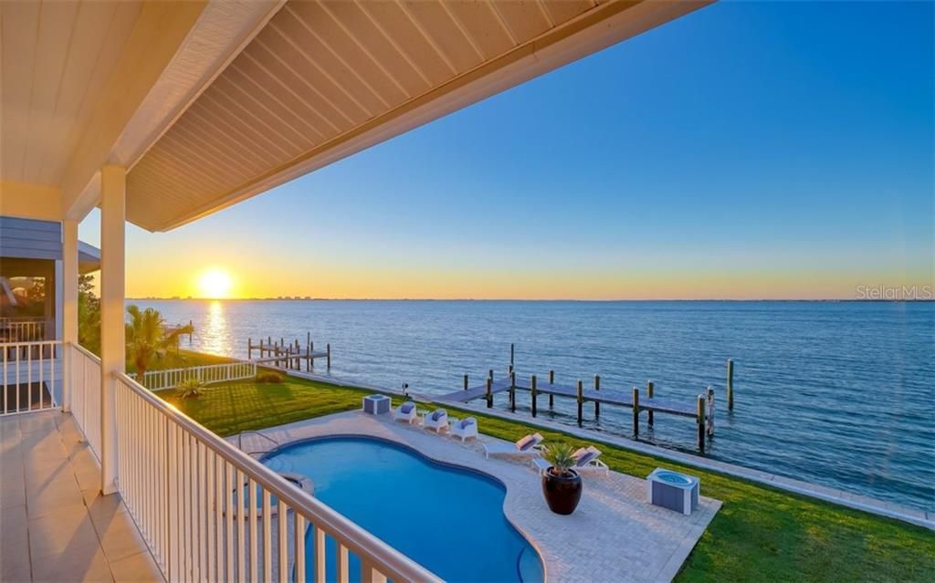 Recently Sold: $2,850,000 (4 beds, 3 baths, 3106 Square Feet)