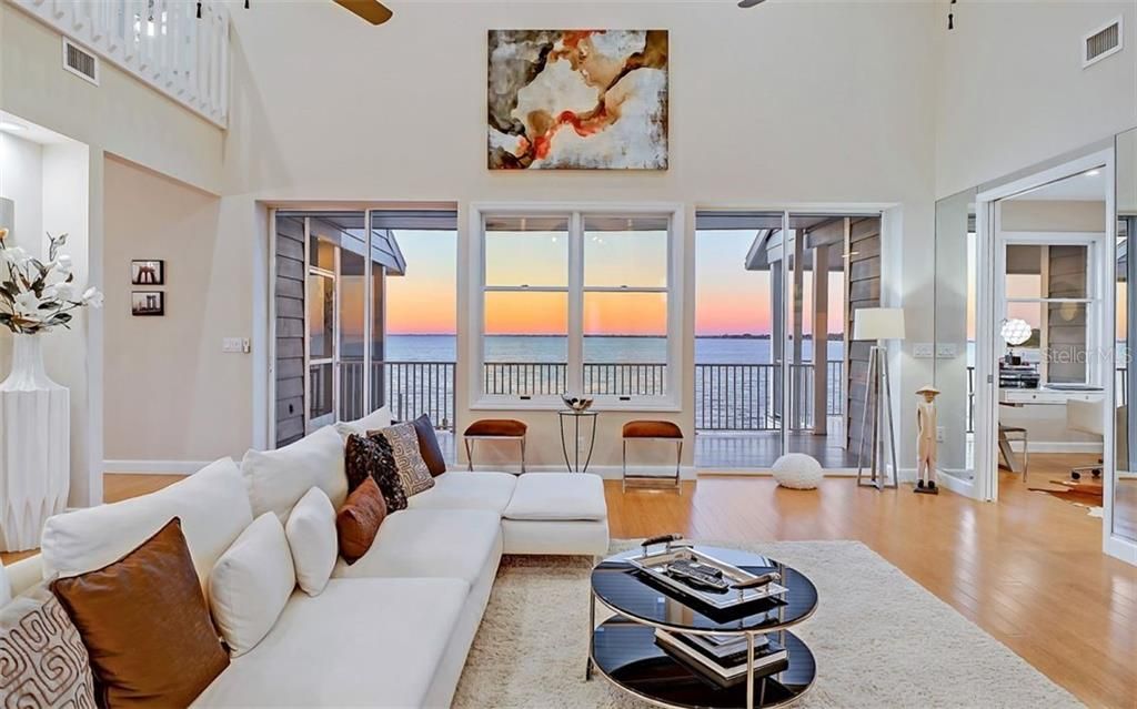 Recently Sold: $2,850,000 (4 beds, 3 baths, 3106 Square Feet)