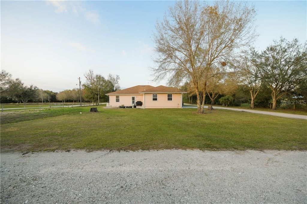 Recently Sold: $345,000 (3 beds, 2 baths, 2184 Square Feet)