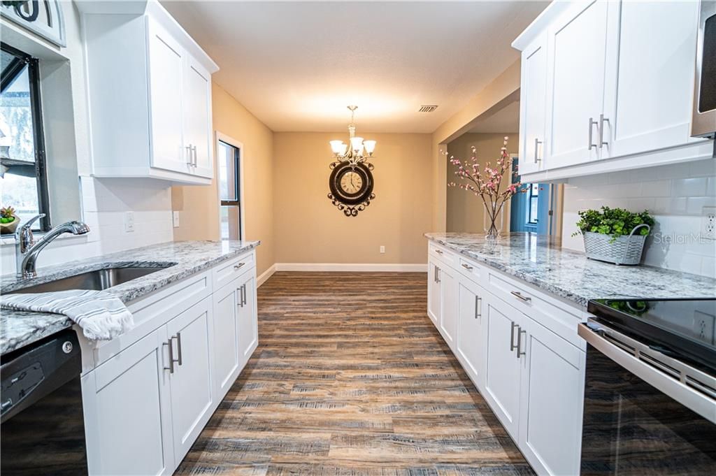 Recently Sold: $240,000 (3 beds, 1 baths, 1440 Square Feet)