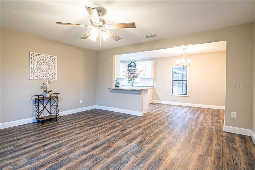 Recently Sold: $240,000 (3 beds, 1 baths, 1440 Square Feet)