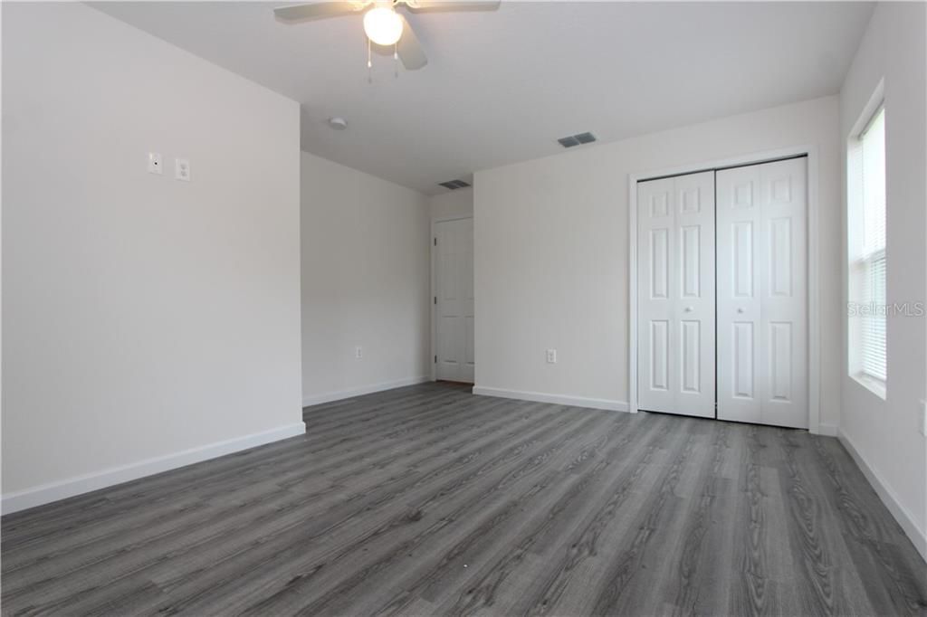 Recently Rented: $1,725 (3 beds, 2 baths, 1337 Square Feet)