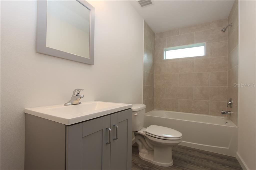 最近租的: $1,725 (3 贝兹, 2 浴室, 1337 平方英尺)