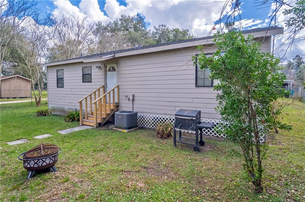 Recently Sold: $120,000 (3 beds, 2 baths, 1008 Square Feet)