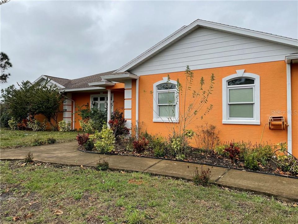 Recently Sold: $475,000 (4 beds, 2 baths, 3102 Square Feet)