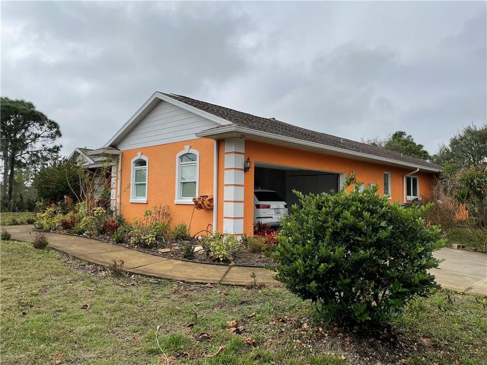 Recently Sold: $475,000 (4 beds, 2 baths, 3102 Square Feet)