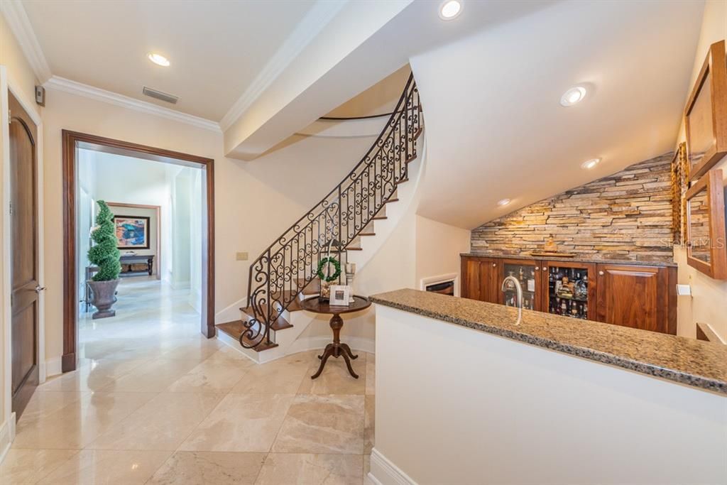 Recently Sold: $2,349,000 (5 beds, 4 baths, 4373 Square Feet)