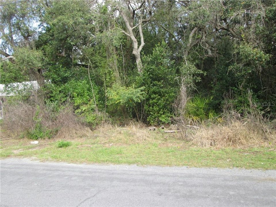 Vendido Recientemente: $15,000 (0.15 acres)