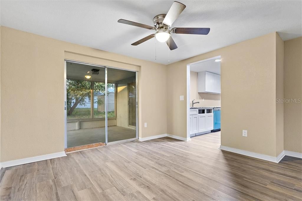 Recently Sold: $200,000 (3 beds, 2 baths, 1344 Square Feet)