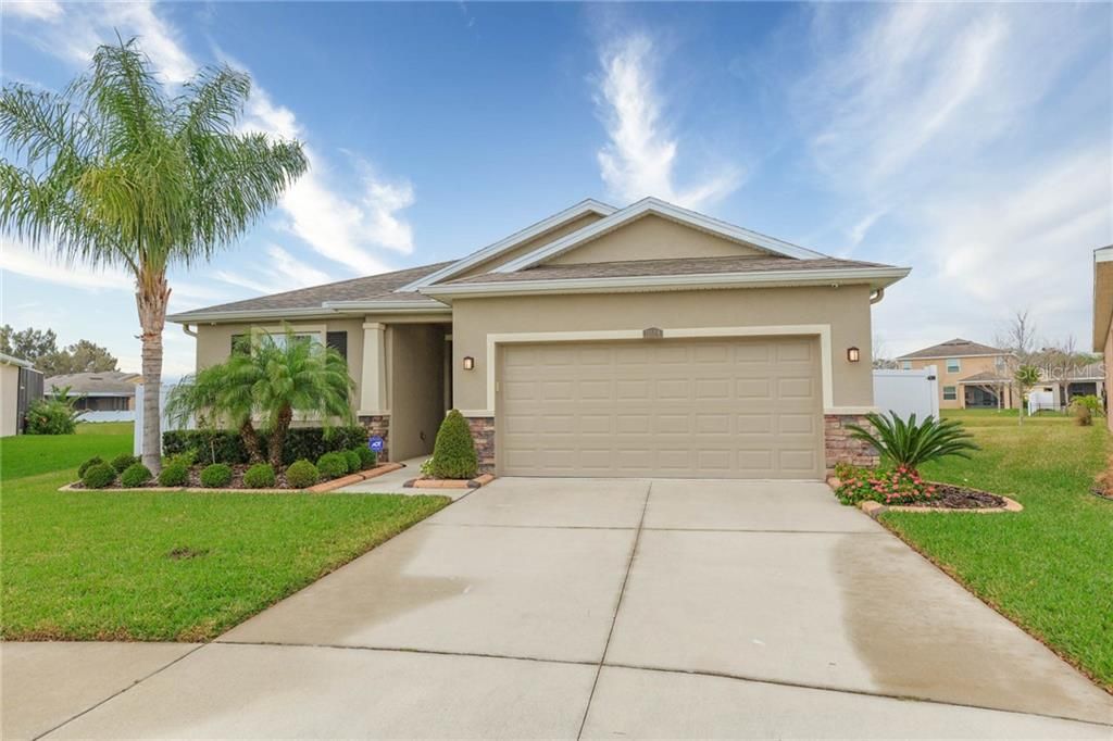 Recently Sold: $279,000 (3 beds, 2 baths, 1804 Square Feet)