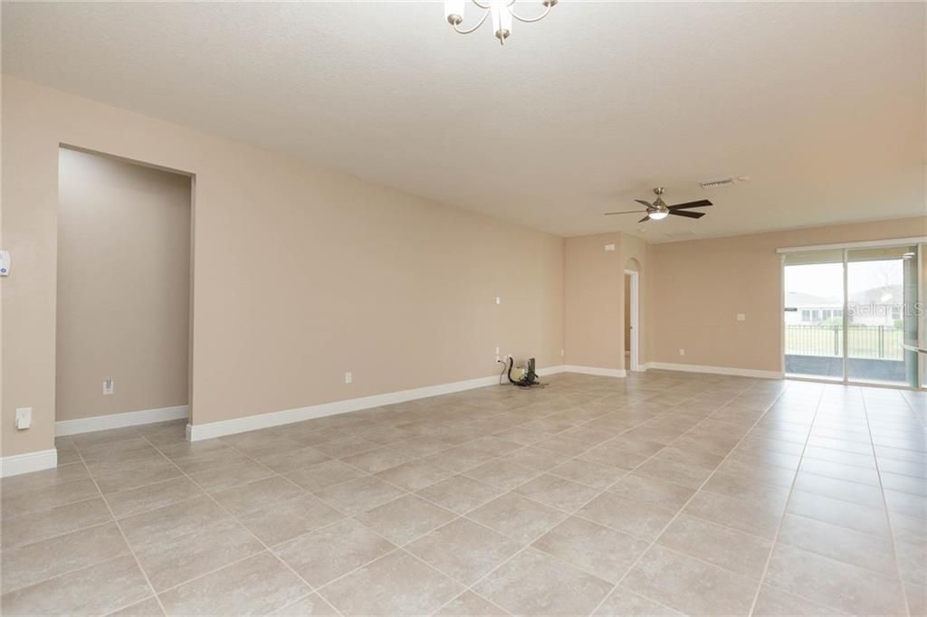 Recently Sold: $279,000 (3 beds, 2 baths, 1804 Square Feet)