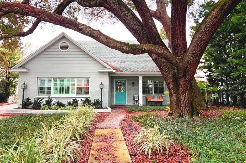 最近售出: $749,000 (4 贝兹, 2 浴室, 2563 平方英尺)