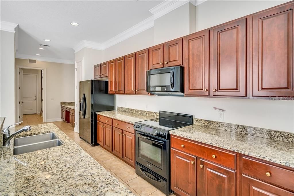 Recently Sold: $539,000 (3 beds, 3 baths, 3650 Square Feet)