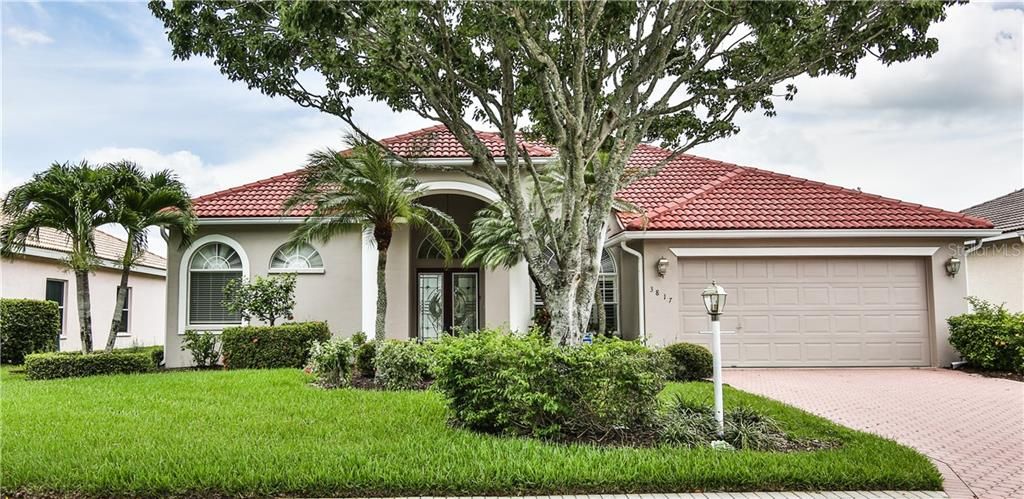 Recently Sold: $439,000 (3 beds, 2 baths, 1953 Square Feet)