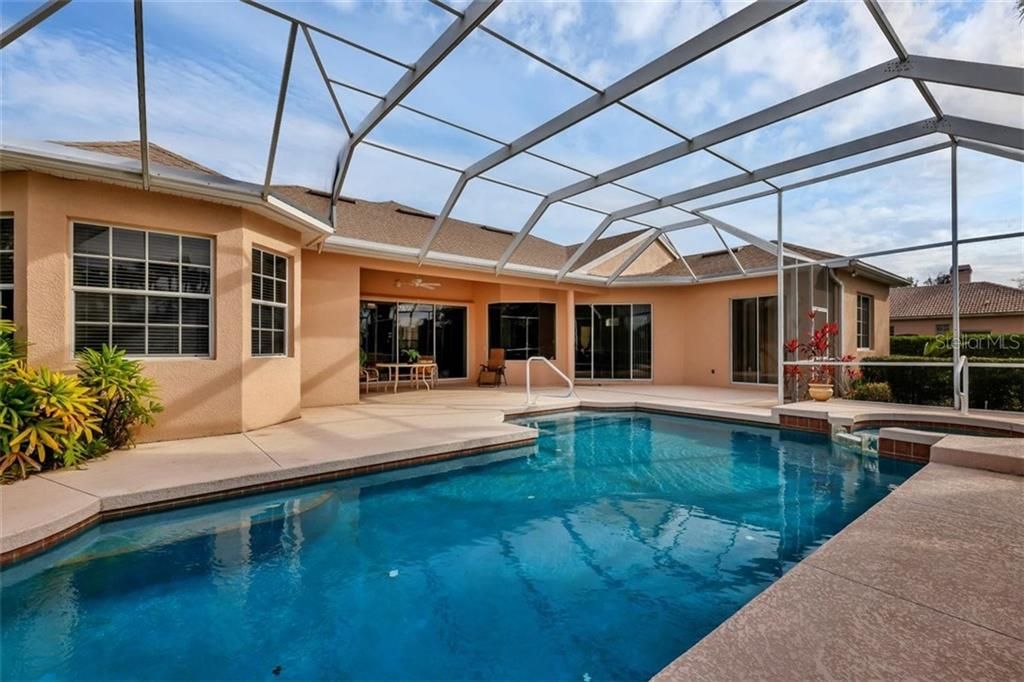 Recently Sold: $575,000 (3 beds, 3 baths, 2669 Square Feet)