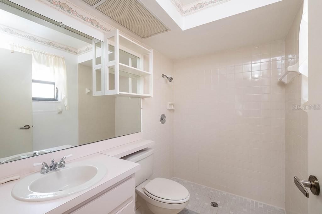 最近售出: $345,000 (3 贝兹, 2 浴室, 1638 平方英尺)