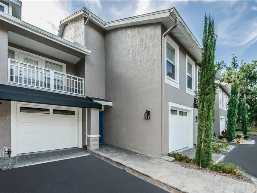 Recently Sold: $410,000 (2 beds, 2 baths, 1519 Square Feet)