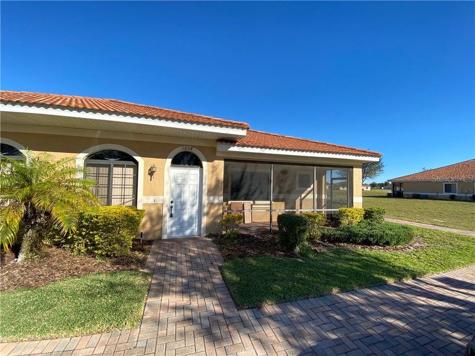 Recently Rented: $1,085 (2 beds, 2 baths, 923 Square Feet)