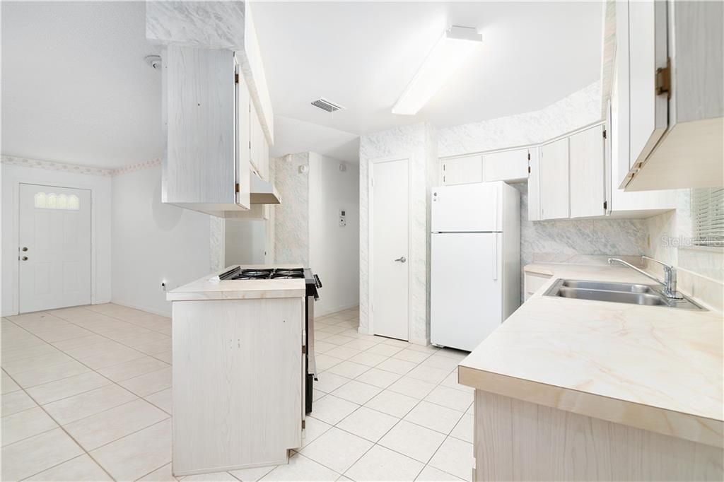 Recently Sold: $134,900 (2 beds, 2 baths, 1014 Square Feet)