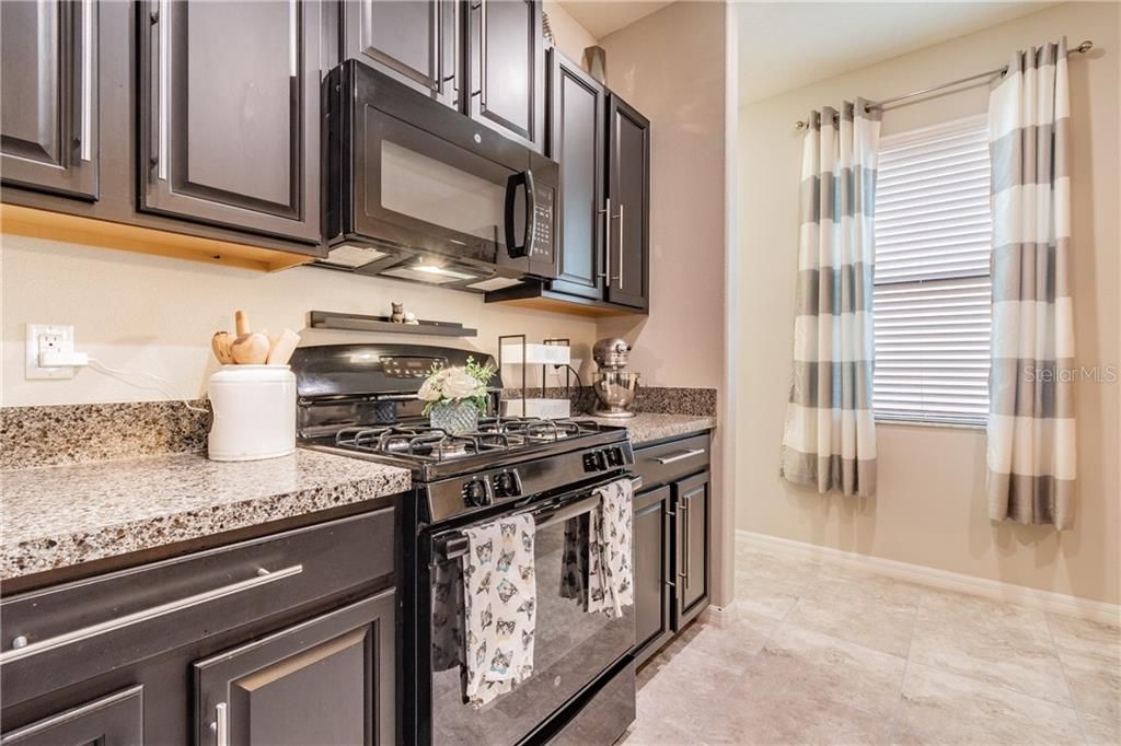 Recently Sold: $289,900 (3 beds, 2 baths, 1506 Square Feet)