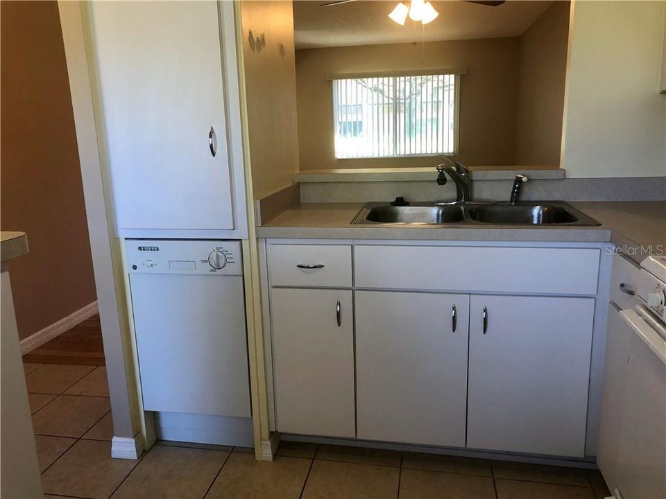Recently Sold: $74,900 (1 beds, 1 baths, 646 Square Feet)