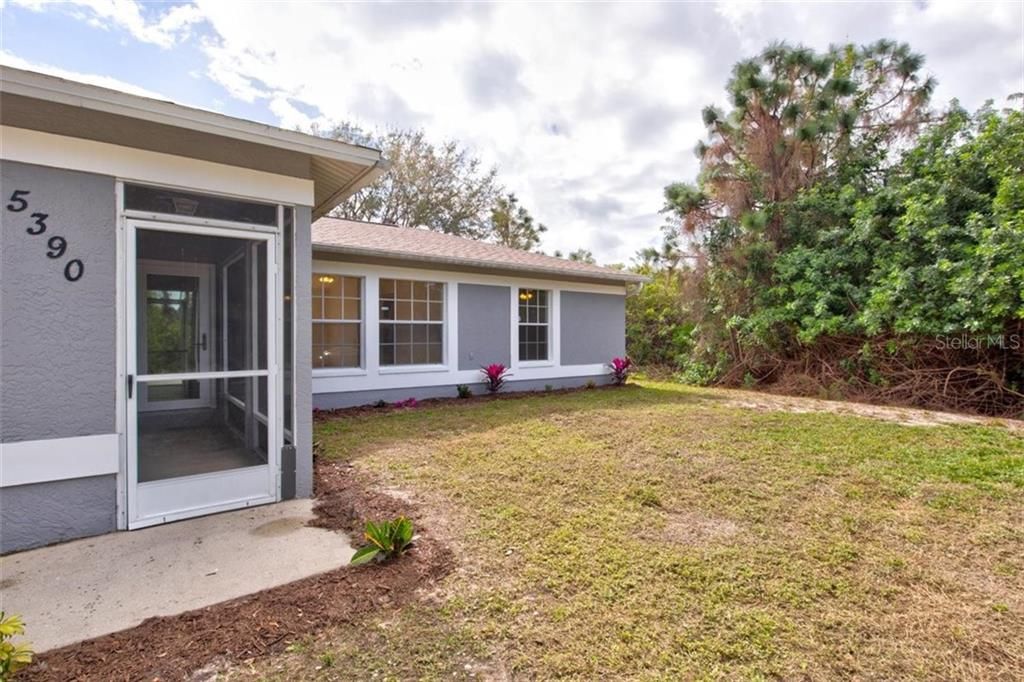 Recently Sold: $189,000 (3 beds, 2 baths, 1144 Square Feet)