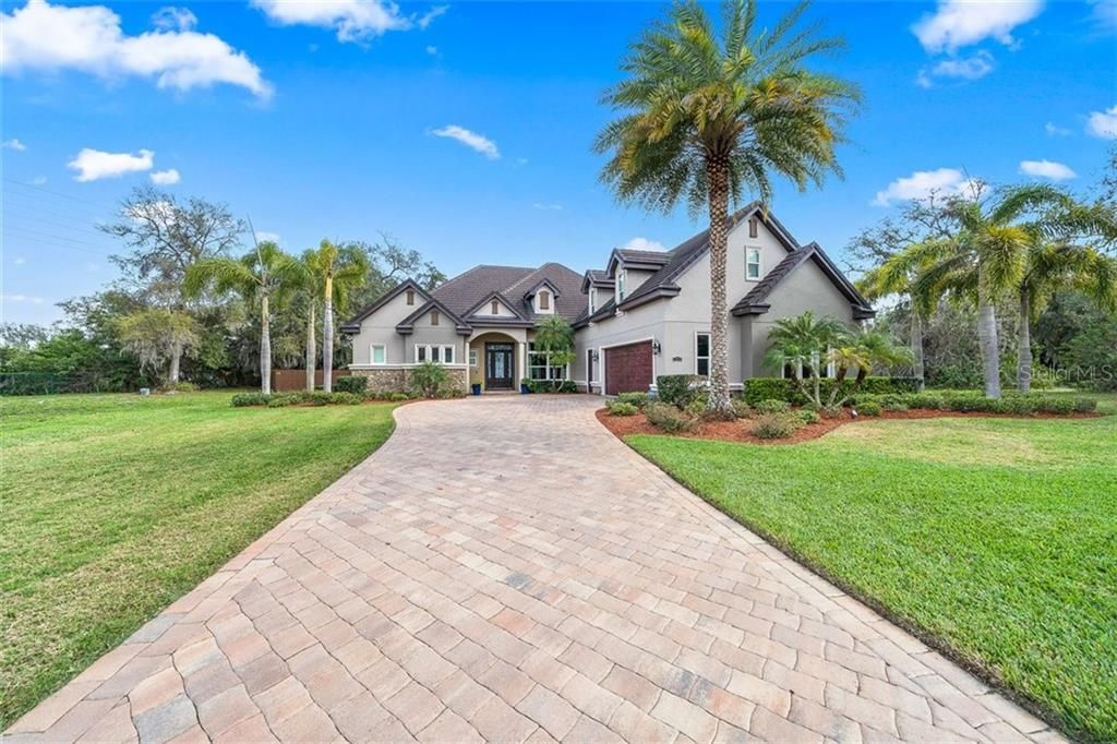Recently Sold: $849,900 (5 beds, 4 baths, 5099 Square Feet)