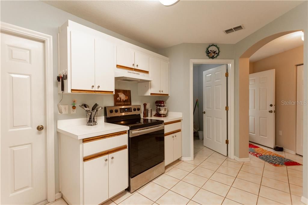 Recently Sold: $173,000 (2 beds, 2 baths, 1391 Square Feet)
