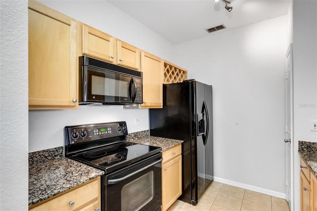 Recently Sold: $249,900 (2 beds, 2 baths, 968 Square Feet)