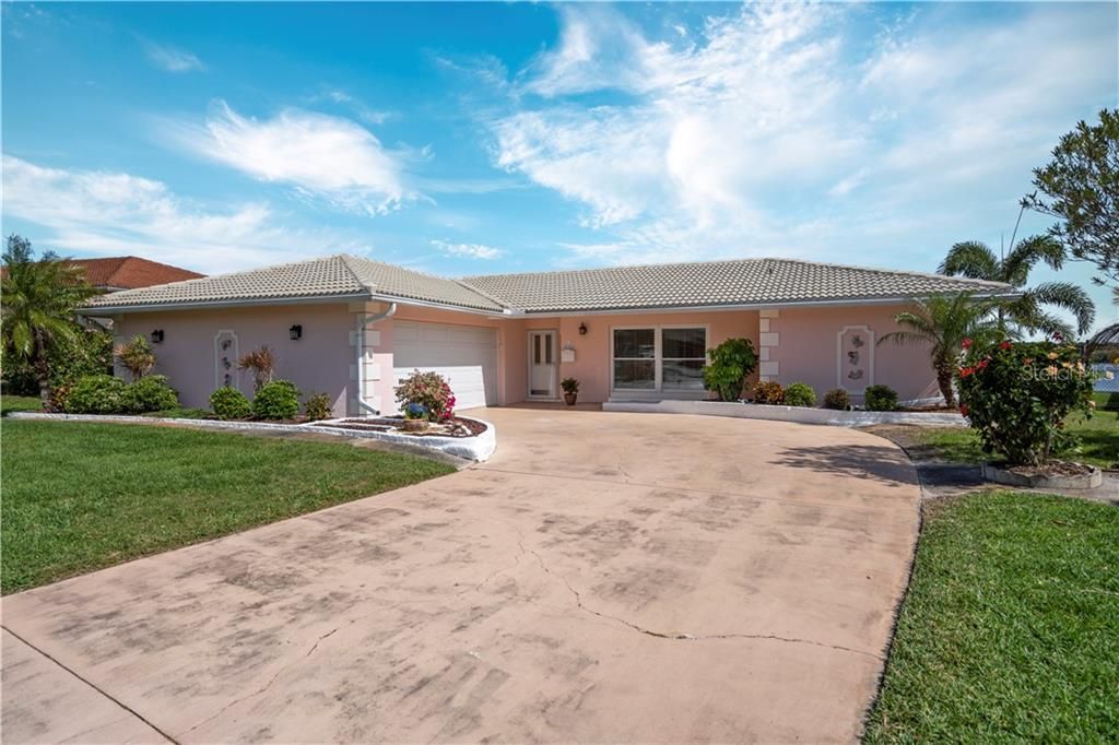 Recently Sold: $759,900 (3 beds, 3 baths, 2188 Square Feet)