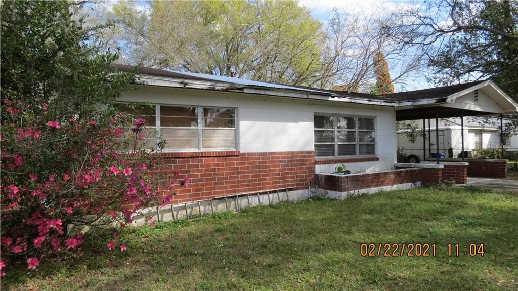 Recently Sold: $119,900 (2 beds, 1 baths, 1062 Square Feet)