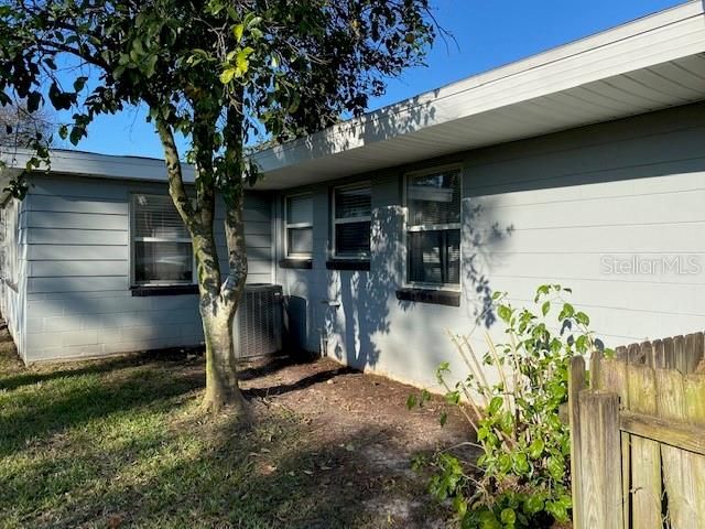 Recently Sold: $250,000 (3 beds, 2 baths, 1382 Square Feet)