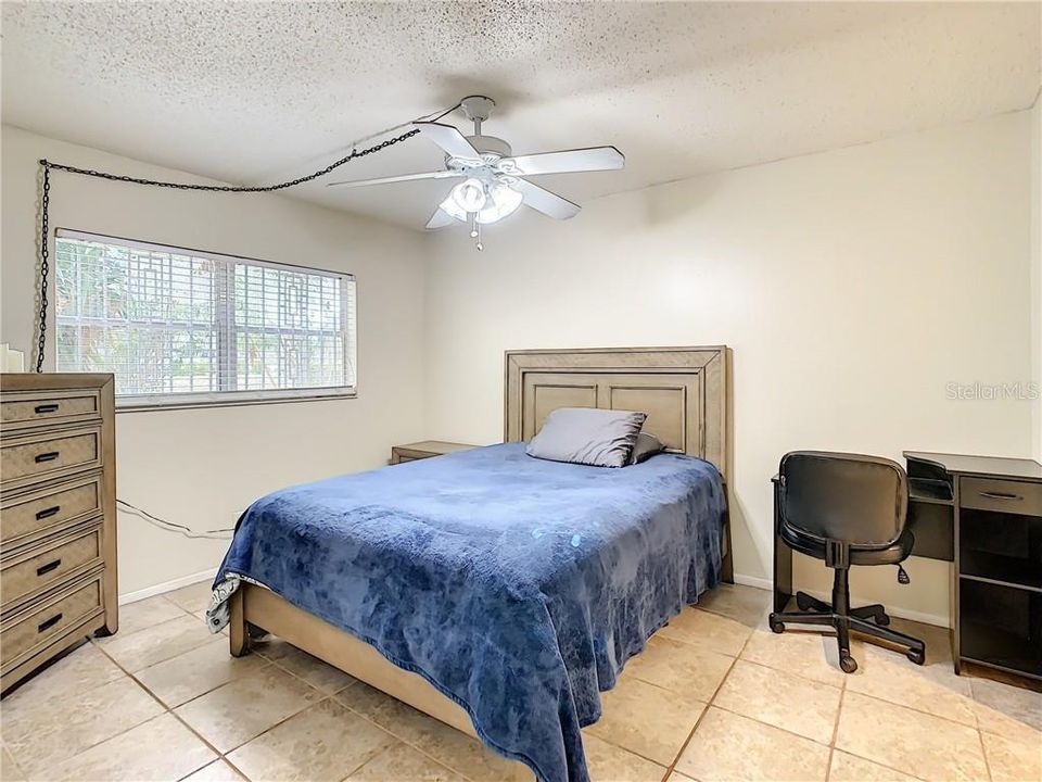 Recently Sold: $129,999 (1 beds, 1 baths, 680 Square Feet)