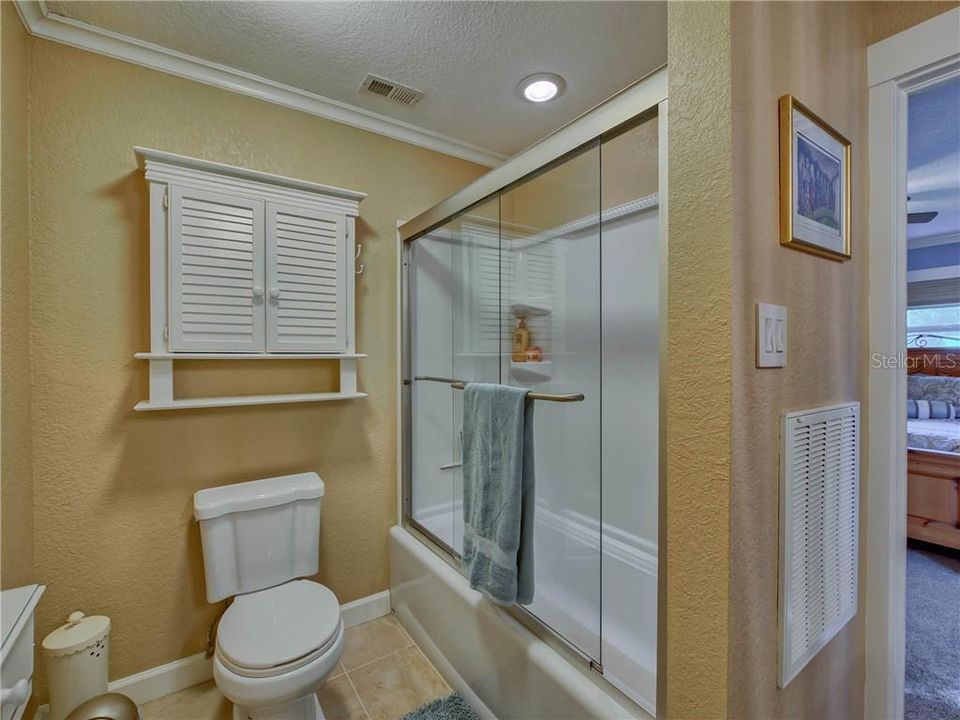 最近售出: $789,000 (3 贝兹, 2 浴室, 2092 平方英尺)