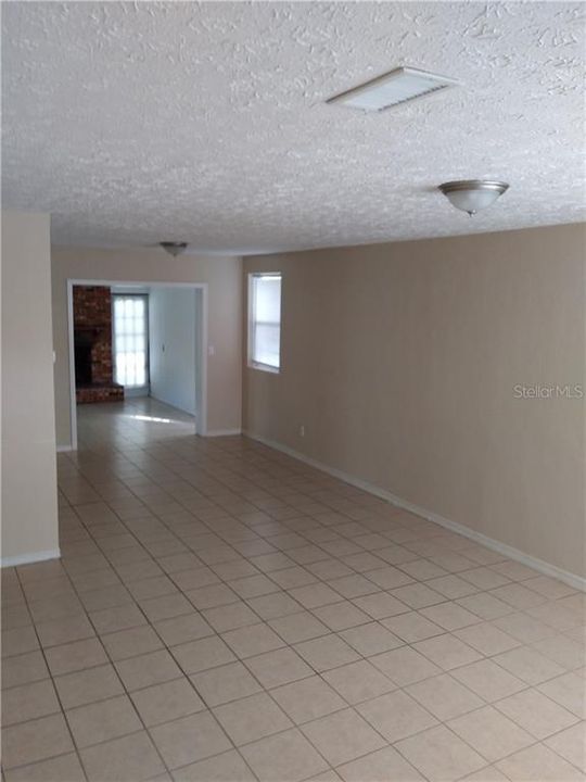 Recently Rented: $1,245 (3 beds, 1 baths, 1008 Square Feet)