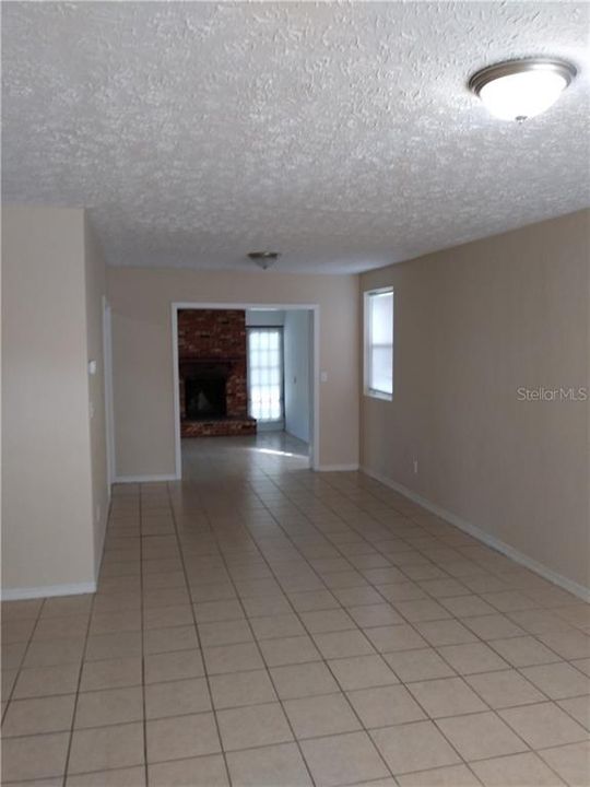 Recently Rented: $1,245 (3 beds, 1 baths, 1008 Square Feet)