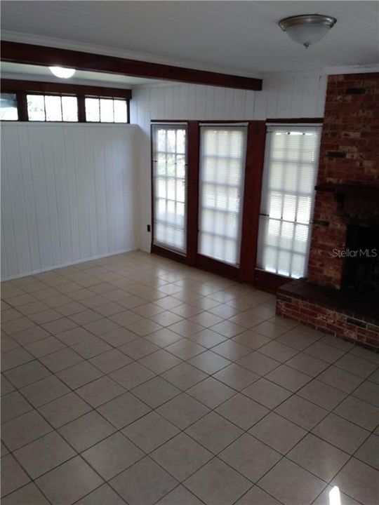 Recently Rented: $1,245 (3 beds, 1 baths, 1008 Square Feet)