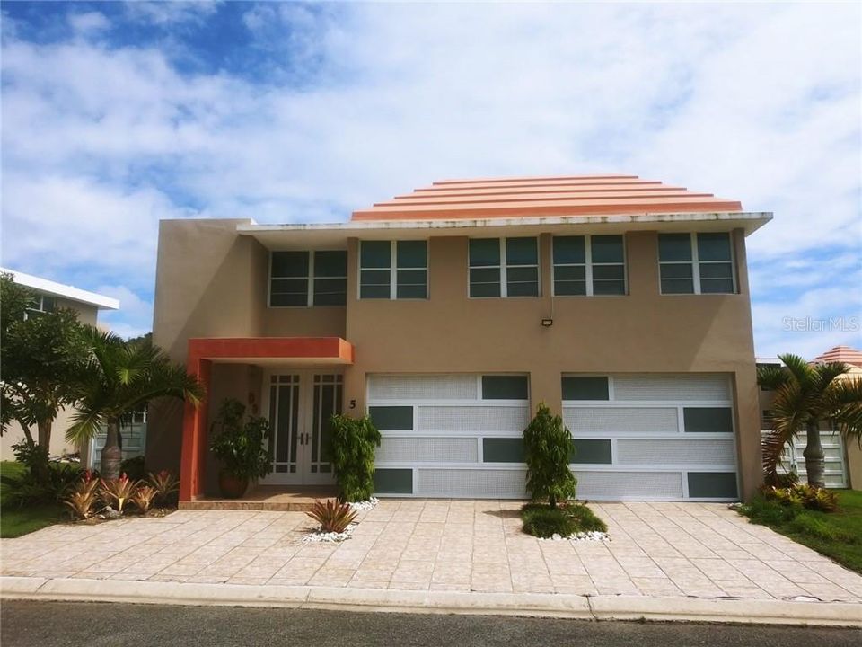 Vendido Recientemente: $260,000 (4 camas, 2 baños, 2222 Pies cuadrados)