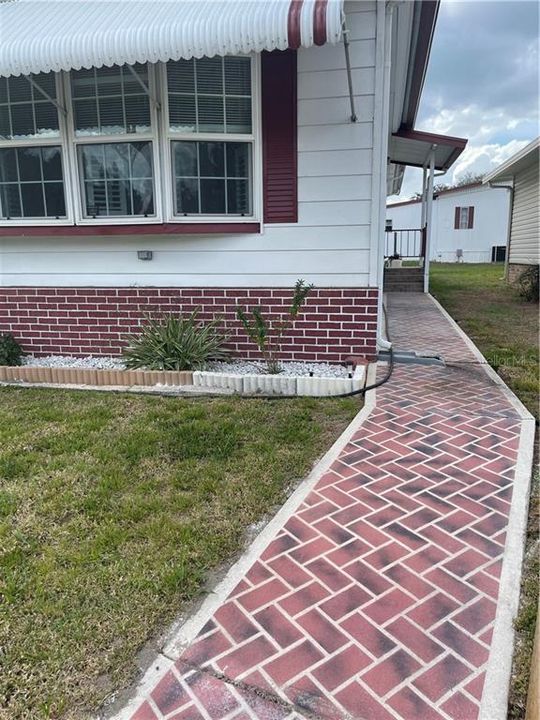Recently Sold: $79,900 (2 beds, 2 baths, 1344 Square Feet)