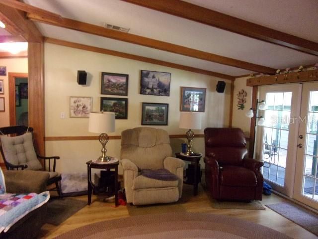 Recently Sold: $205,000 (3 beds, 2 baths, 1510 Square Feet)