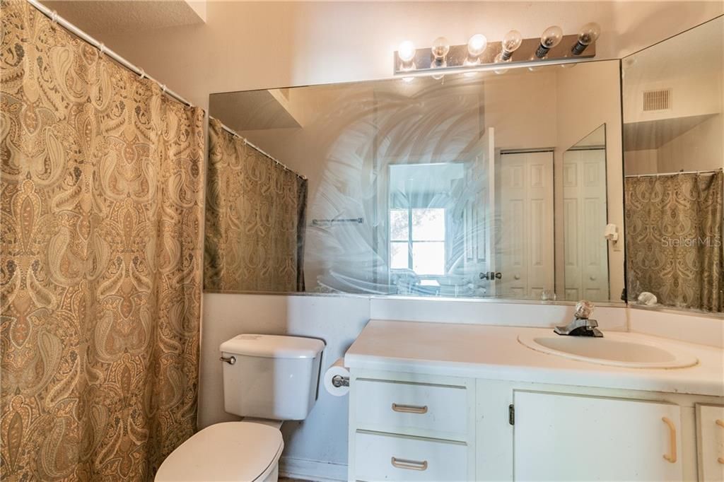 最近售出: $130,000 (2 贝兹, 2 浴室, 1164 平方英尺)