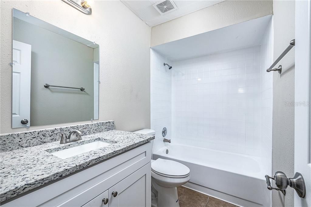 最近租的: $1,450 (3 贝兹, 2 浴室, 1404 平方英尺)