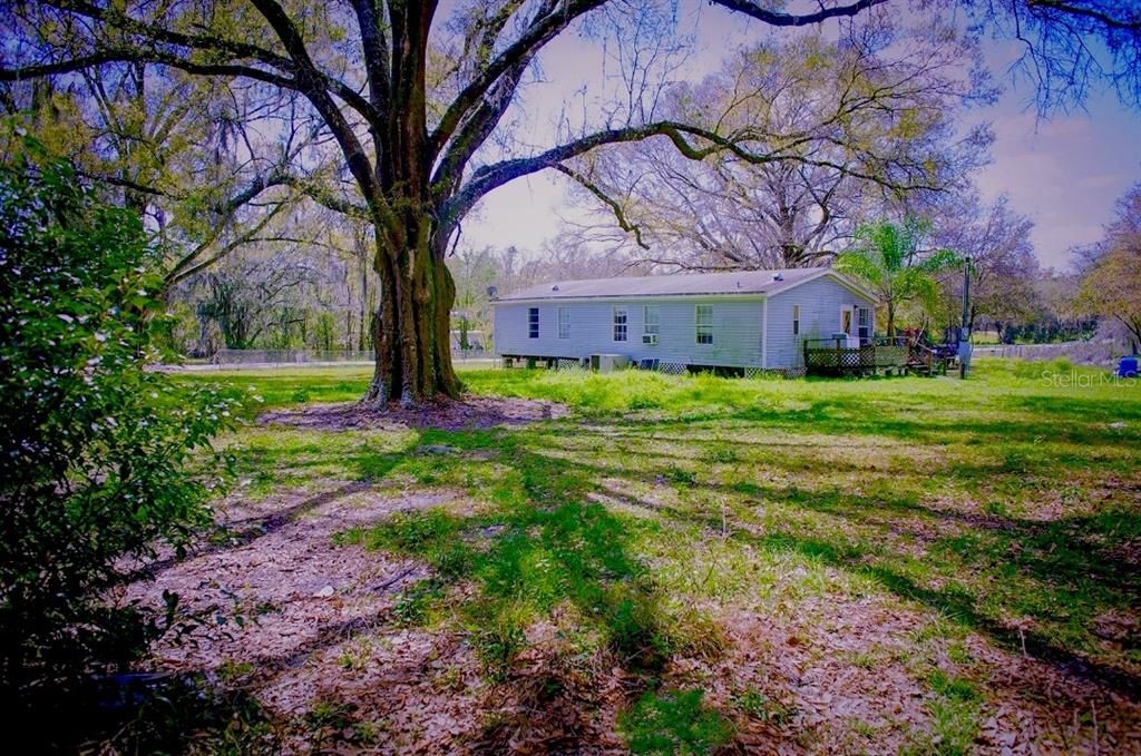 Recently Sold: $130,000 (3 beds, 2 baths, 1152 Square Feet)