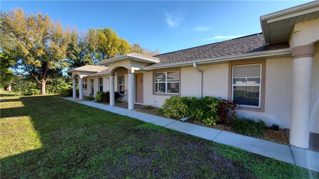 Recently Sold: $135,500 (2 beds, 2 baths, 874 Square Feet)