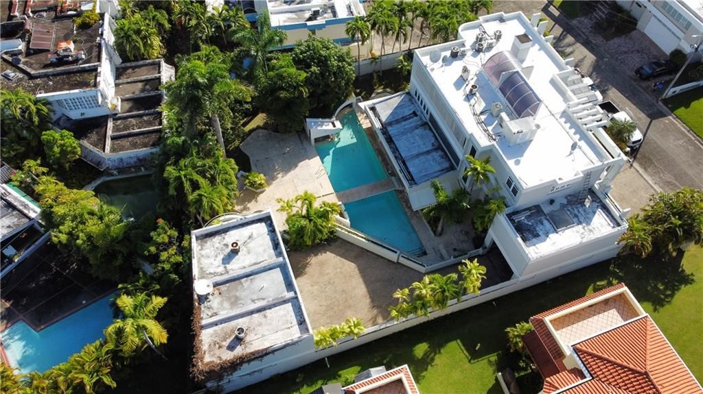 Vendido Recientemente: $1,250,000 (7 camas, 4 baños, 5987 Pies cuadrados)