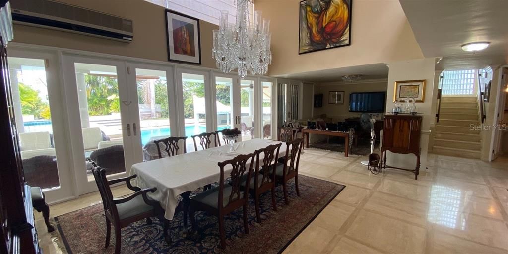 Recently Sold: $1,250,000 (7 beds, 4 baths, 5987 Square Feet)