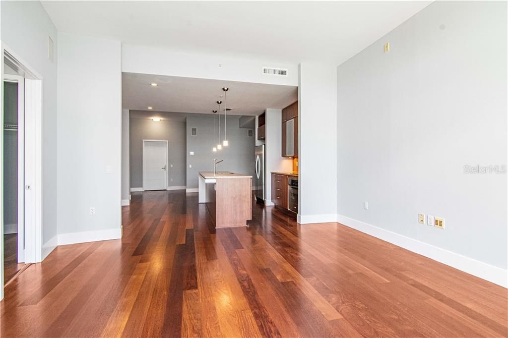 Recently Sold: $519,900 (2 beds, 2 baths, 1644 Square Feet)